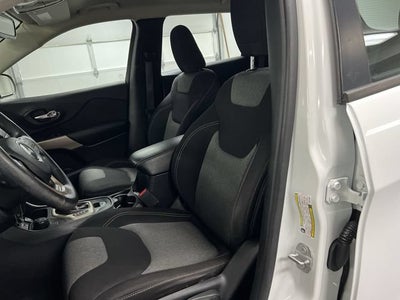 2017 Jeep Cherokee Sport