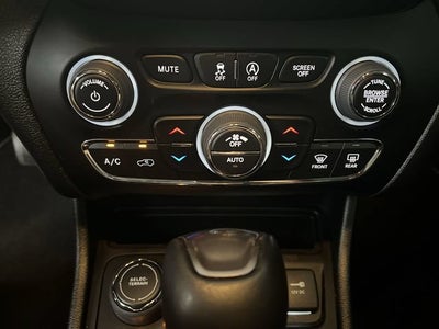 2022 Jeep Cherokee Latitude Lux 4x4