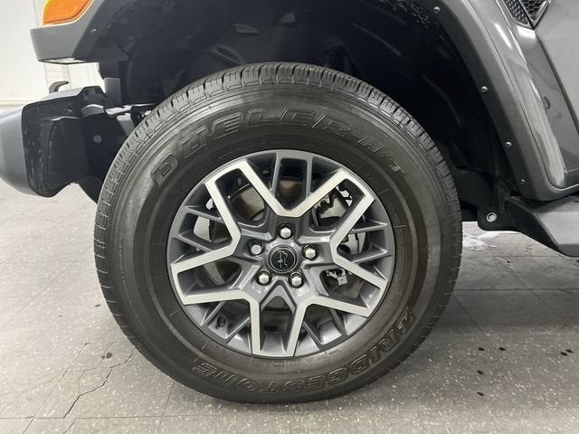 2025 Jeep Wrangler 4-Door Sahara 4x4