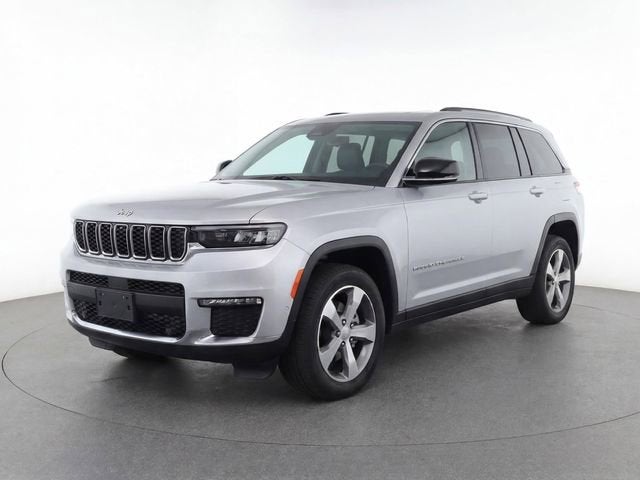 2022 Jeep Grand Cherokee's photo
