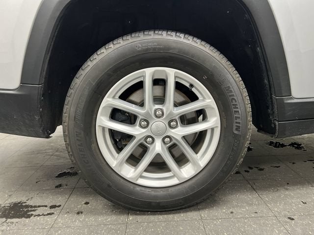 2024 Jeep Grand Cherokee L Laredo 4x4
