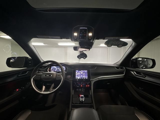 2025 Jeep Grand Cherokee L Altitude X 4x4