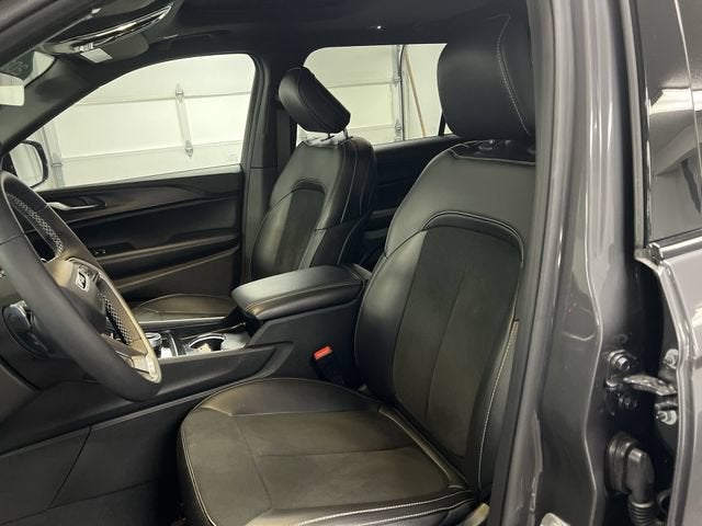2025 Jeep Grand Cherokee L Altitude X 4x4