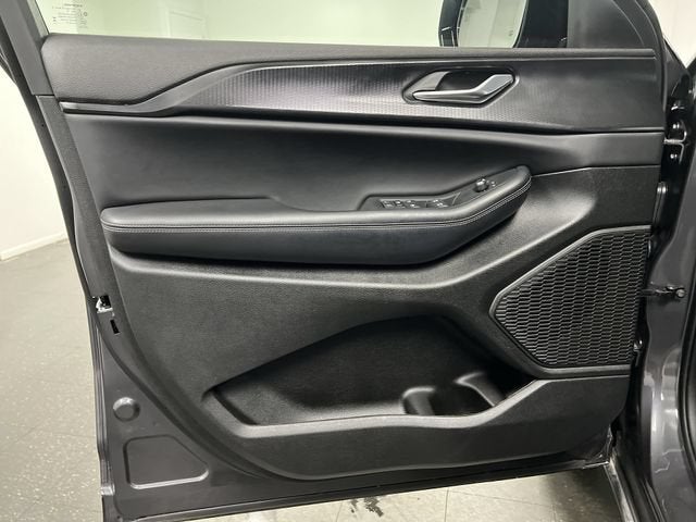 2025 Jeep Grand Cherokee L Altitude X 4x4