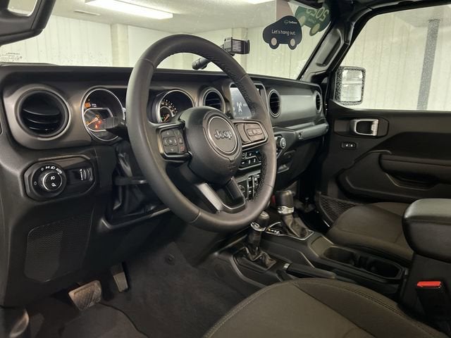 2023 Jeep Gladiator Sport S