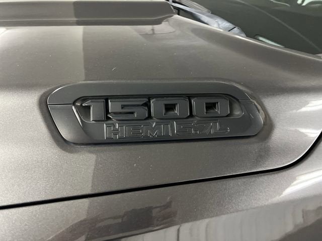 2020 RAM 1500 Big Horn Crew Cab 4x4 5'7" Box