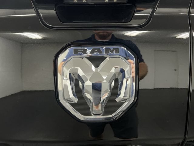 2025 RAM 1500 Laramie Crew Cab 4x4 5'7" Box