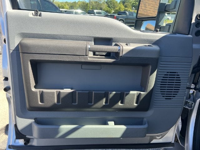 2011 Ford Super Duty F-350 SRW XL
