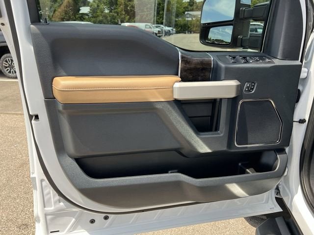 2022 Ford F-350 LARIAT