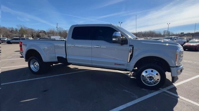 2025 Ford F-450 Platinum