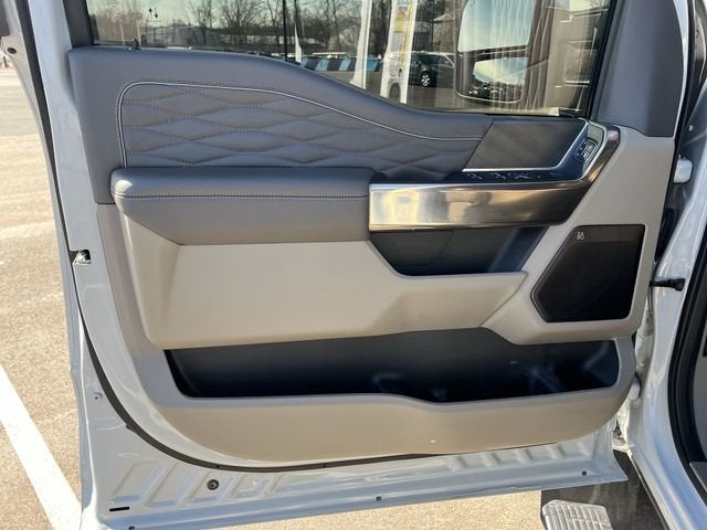 2025 Ford F-450 Platinum