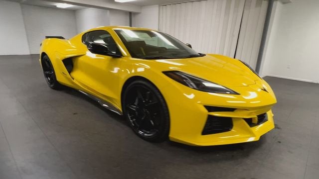 2025 Chevrolet Corvette E-Ray 1LZ