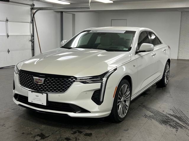 2025 Cadillac CT4 Premium Luxury