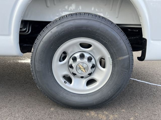 2026 Chevrolet Express Passenger LS