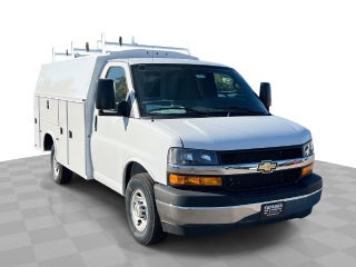 2026 Chevrolet Express Cutaway 3500 1WT