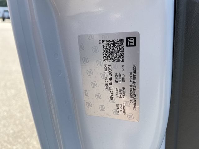 2026 Chevrolet Express Cutaway 3500 1WT
