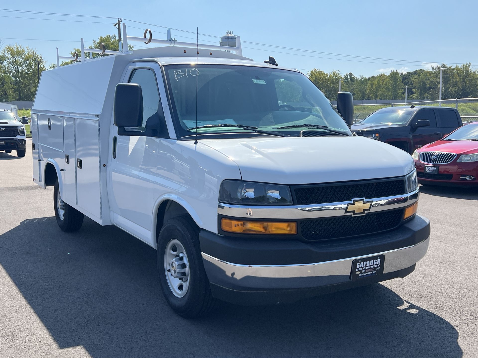 2026 Chevrolet Express Cutaway 3500 1WT