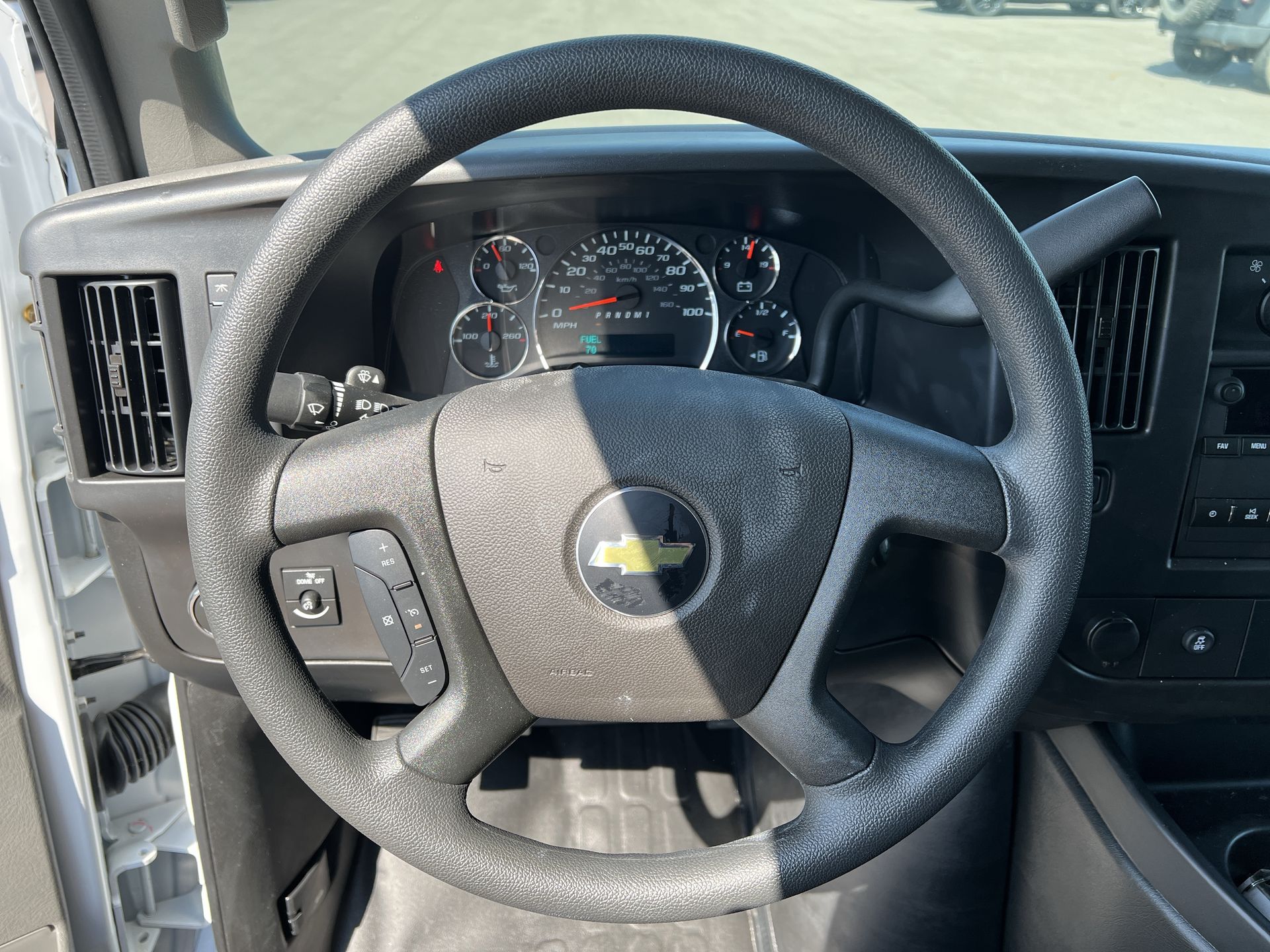 2026 Chevrolet Express Cutaway 3500 1WT