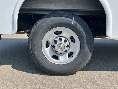 2026 Chevrolet Express Cutaway 3500 1WT