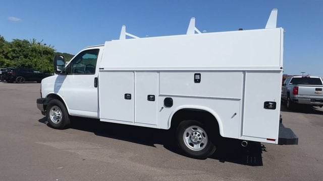 2026 Chevrolet Express Cutaway 3500 1WT