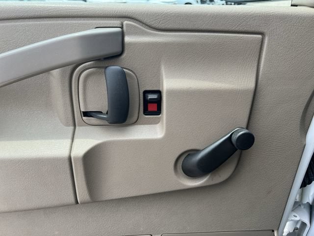 2016 Chevrolet Express Cutaway 3500 3500
