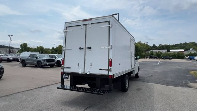 2016 Chevrolet Express Cutaway 3500 3500