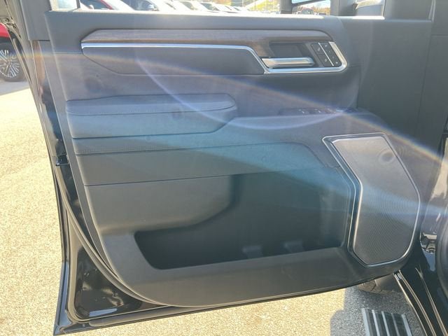 2025 Chevrolet Silverado 3500 HD High Country