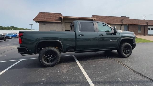 2026 Chevrolet Silverado 2500 HD ZR2 - Photo 9