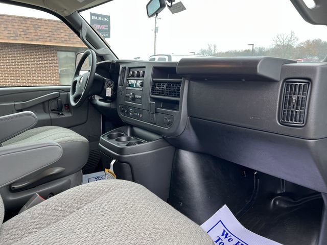 2025 Chevrolet Express Cargo 2500 WT