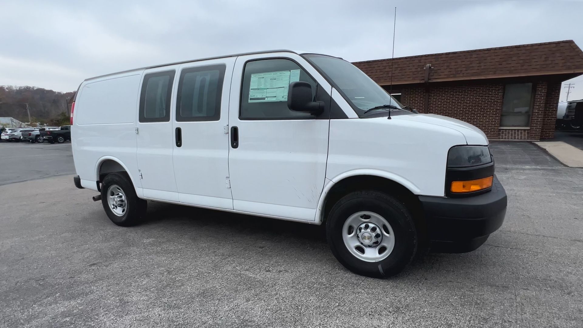 2025 Chevrolet Express Cargo 2500 WT