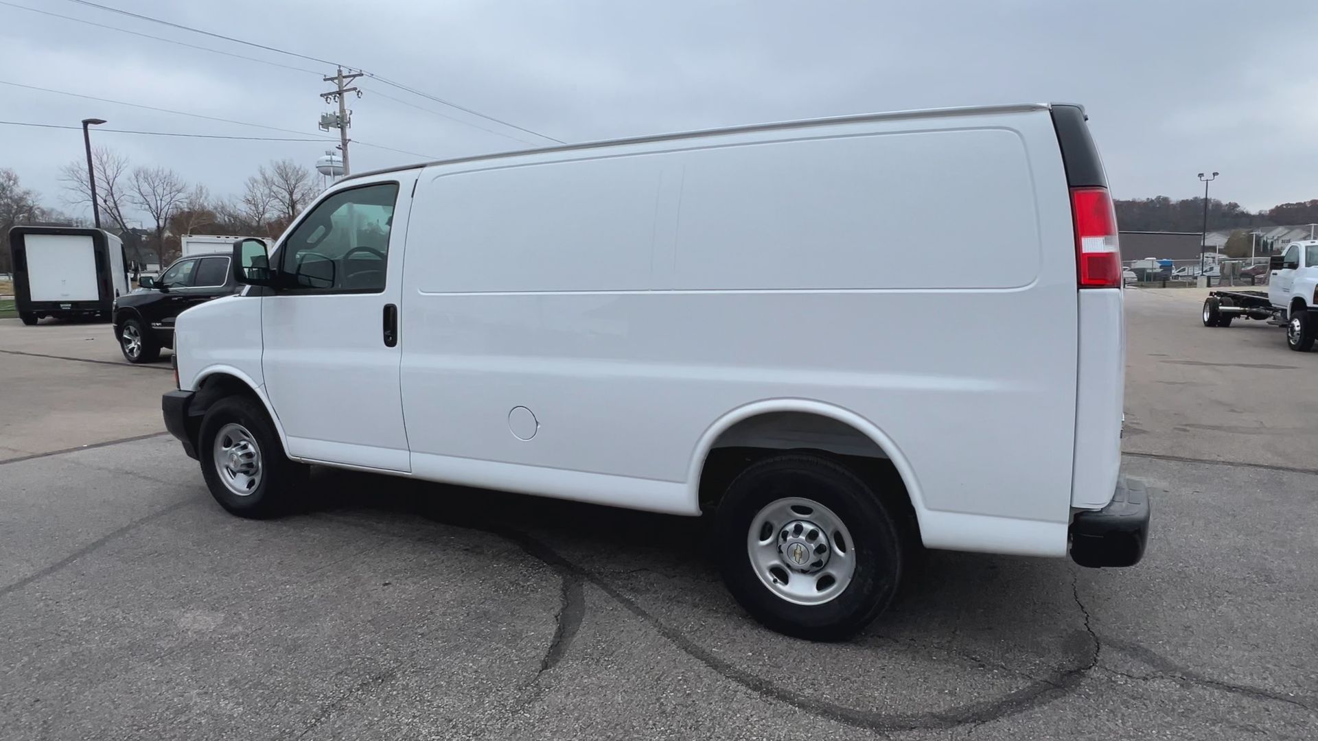 2025 Chevrolet Express Cargo 2500 WT