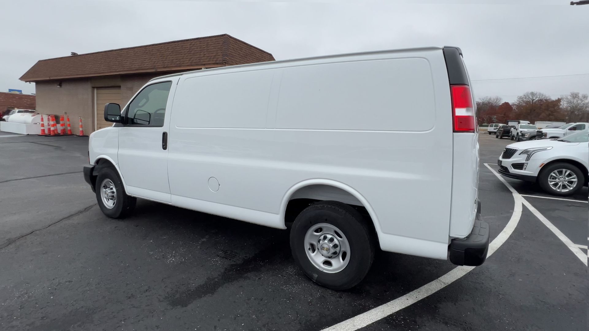 2025 Chevrolet Express Cargo 2500 WT
