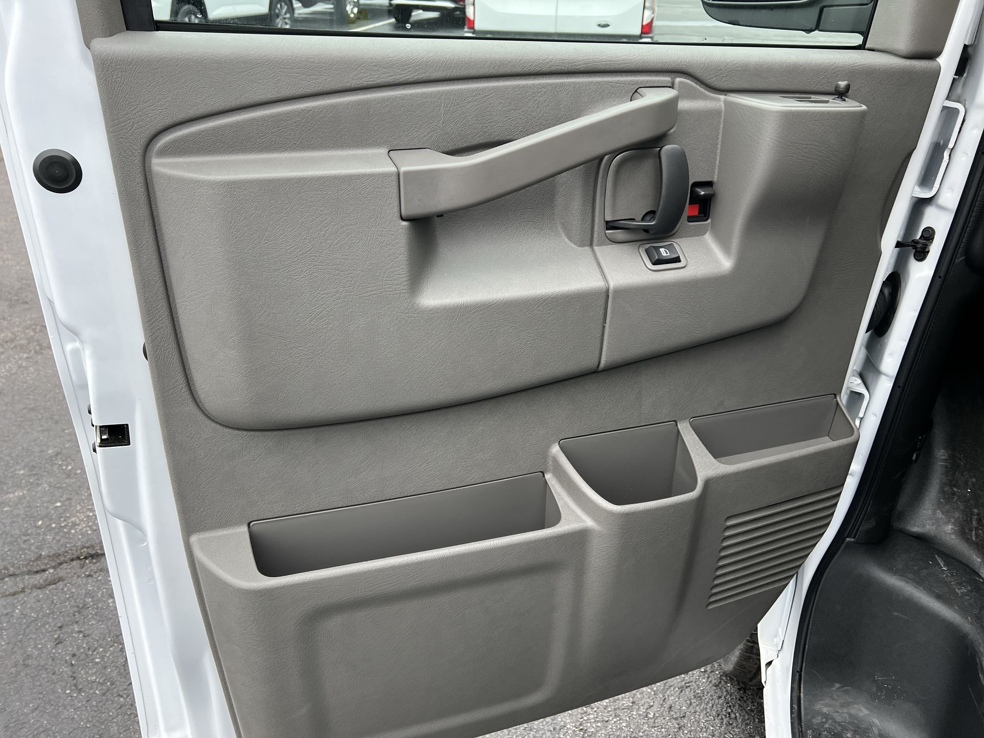 2025 Chevrolet Express Cargo 2500 WT