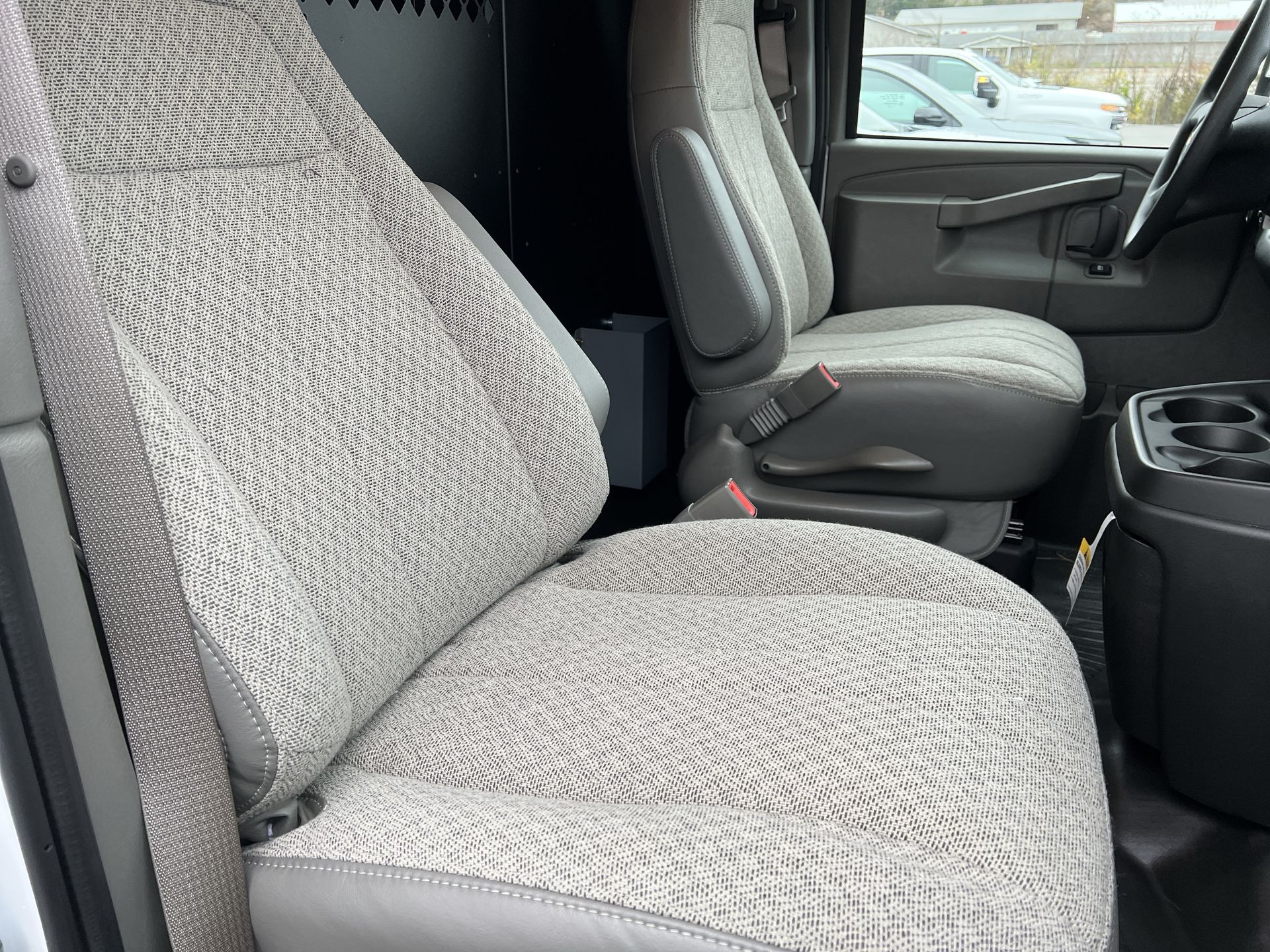 2025 Chevrolet Express Cargo 2500 WT