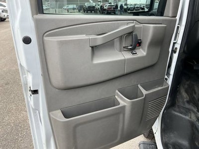 2020 GMC Savana Cutaway 3500 Work Van