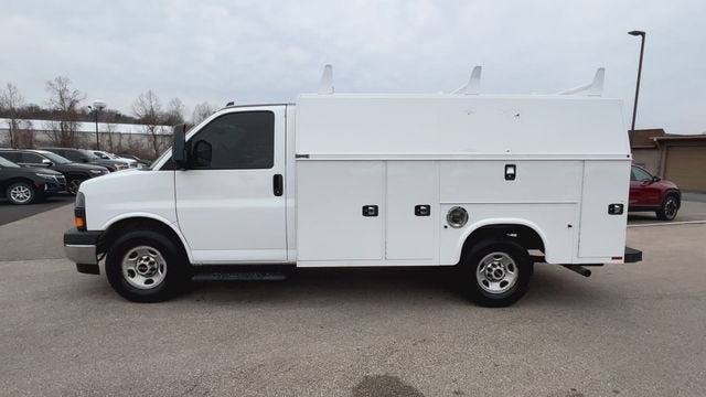 2020 GMC Savana Cutaway 3500 Work Van