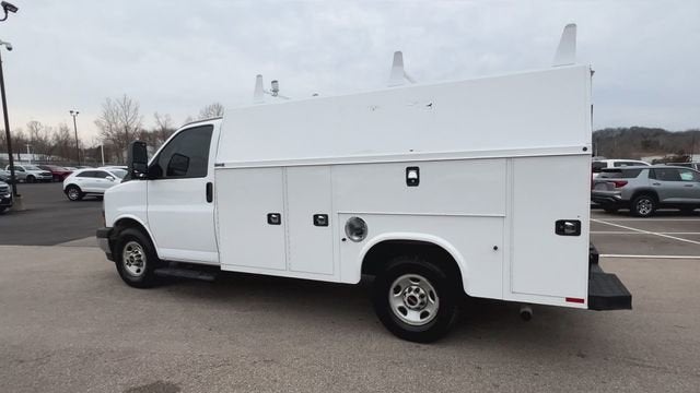 2020 GMC Savana Cutaway 3500 Work Van