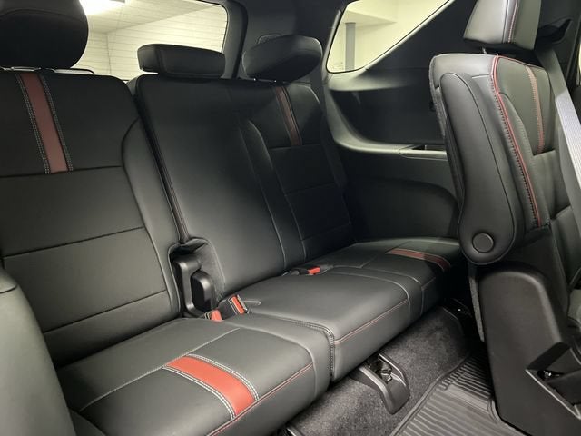 2027 Chevrolet Traverse RS - Photo 28