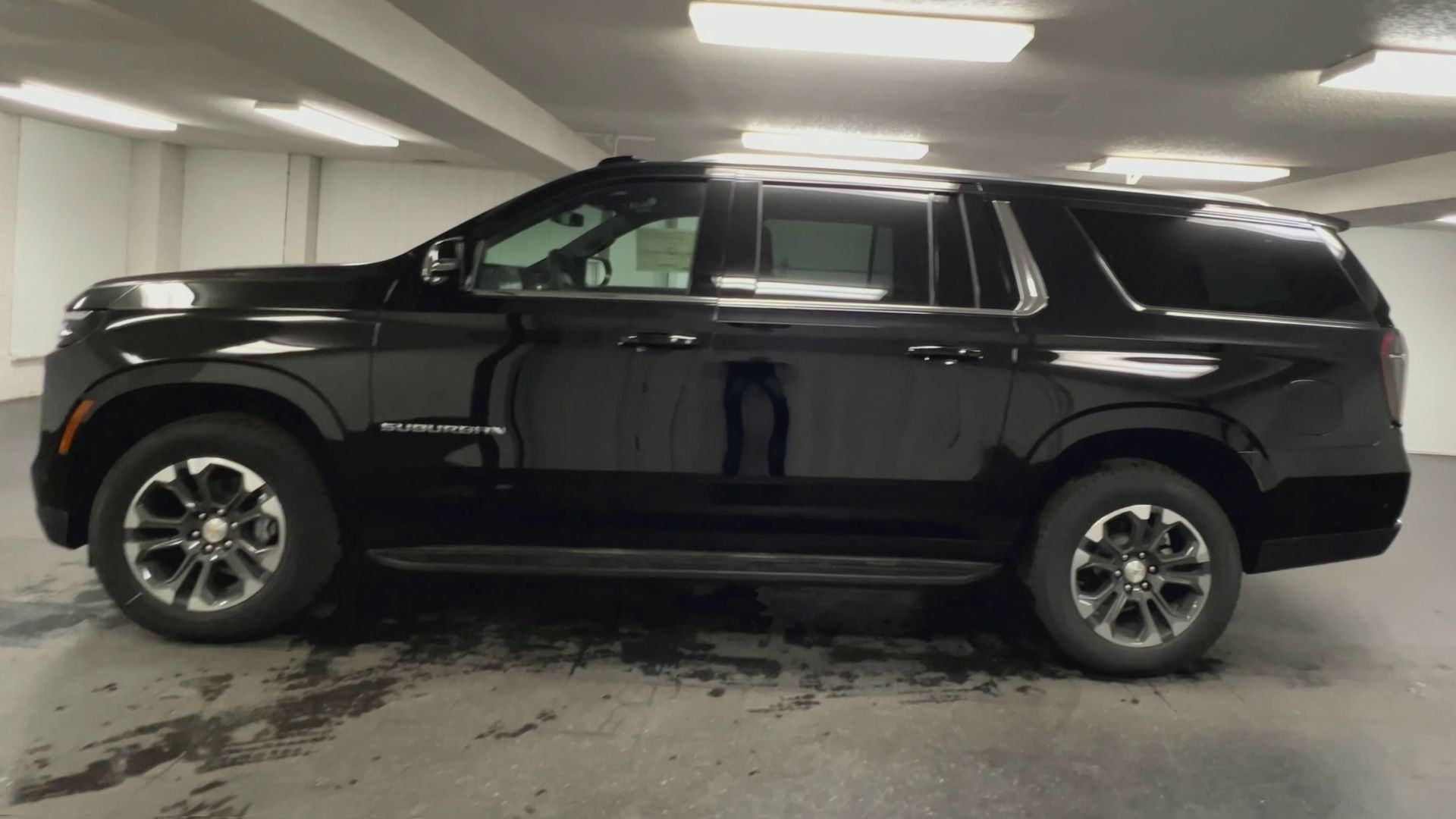 2027 Chevrolet Suburban LT
