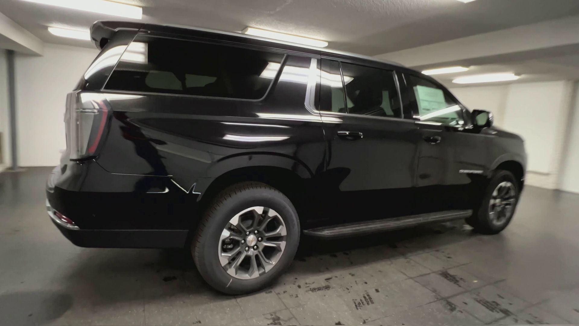 2027 Chevrolet Suburban LT