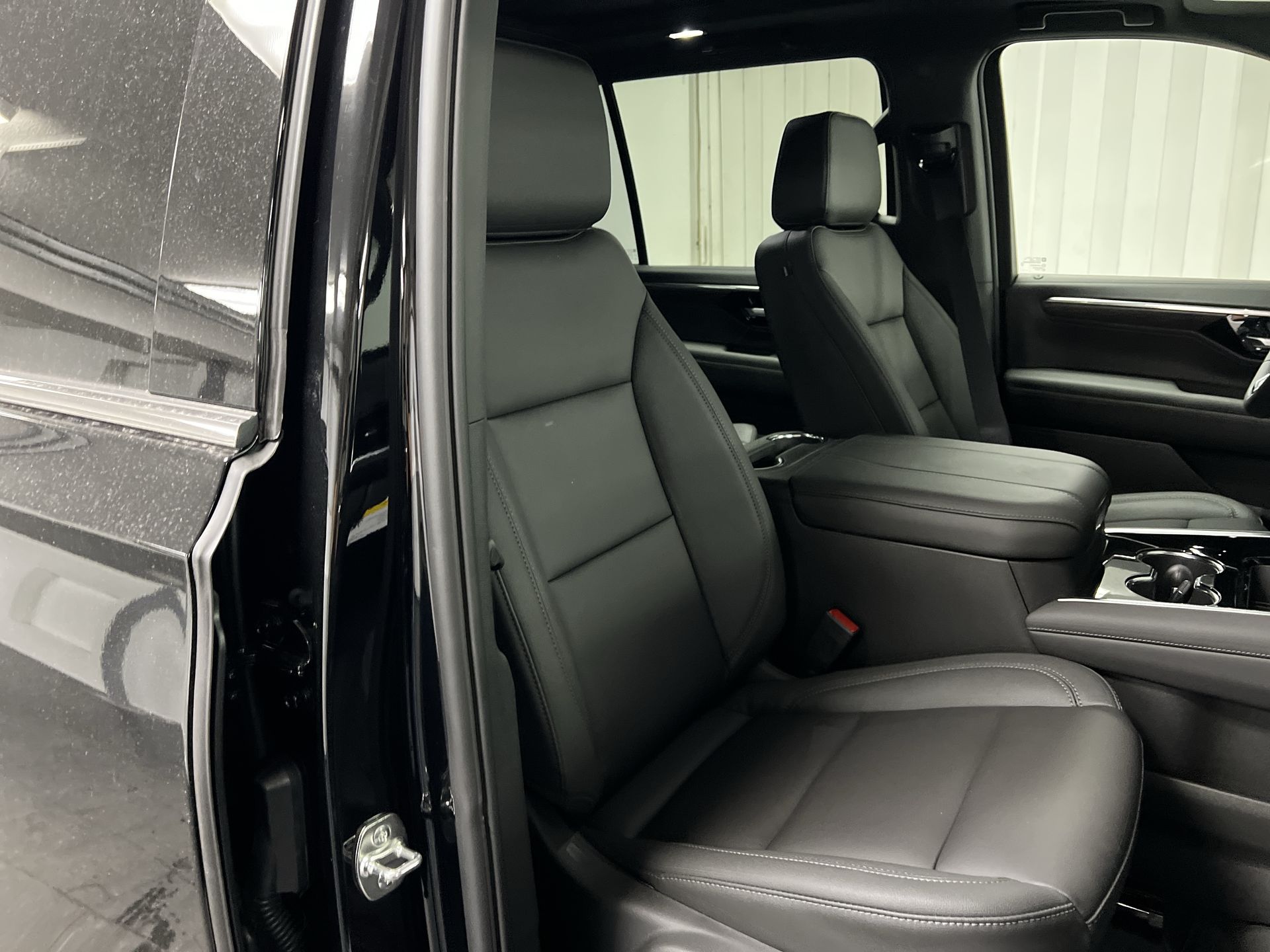 2027 Chevrolet Suburban LT