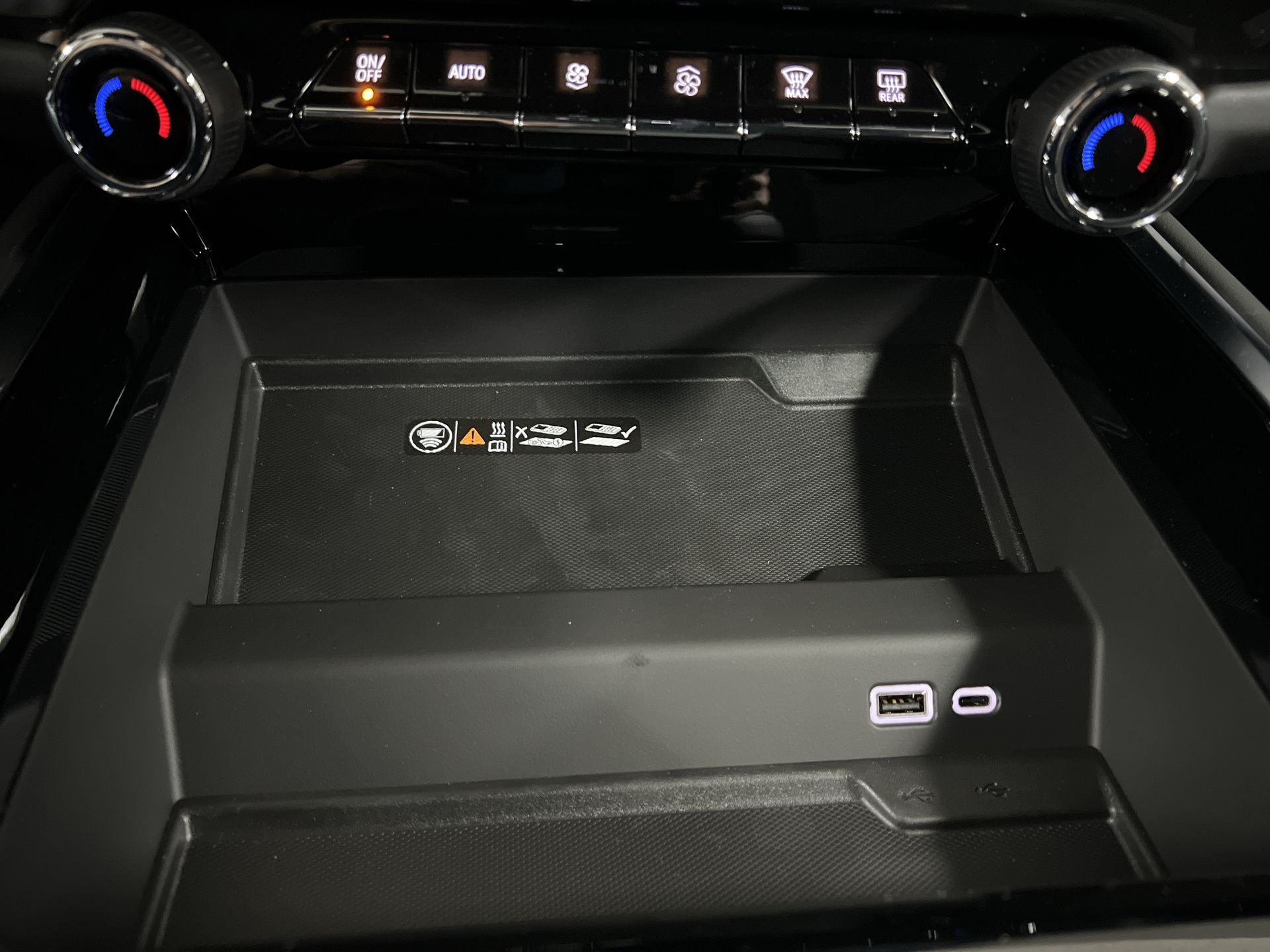 2027 Chevrolet Suburban LT