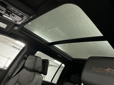 2025 Chevrolet Suburban High Country