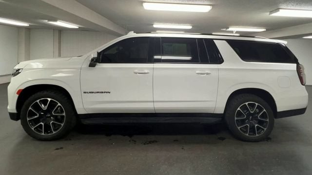2024 Chevrolet Suburban RST - Photo 5