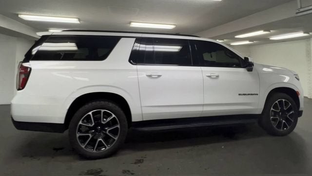 2024 Chevrolet Suburban RST - Photo 9
