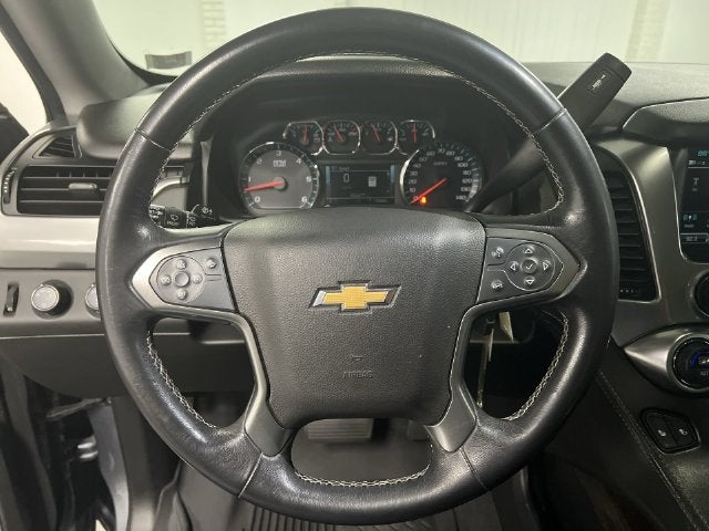 2019 Chevrolet Suburban LT - Photo 11
