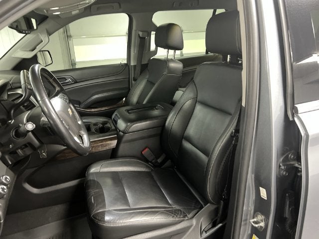 2019 Chevrolet Suburban LT - Photo 17