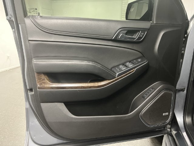 2019 Chevrolet Suburban LT - Photo 20