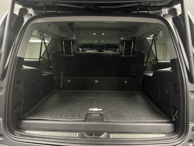 2019 Chevrolet Suburban LT - Photo 24