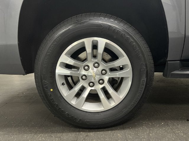 2019 Chevrolet Suburban LT - Photo 31